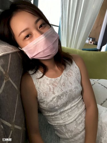 余周周